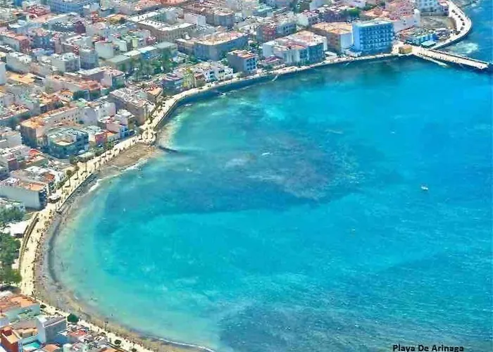 Apartment 100 M From The Beach